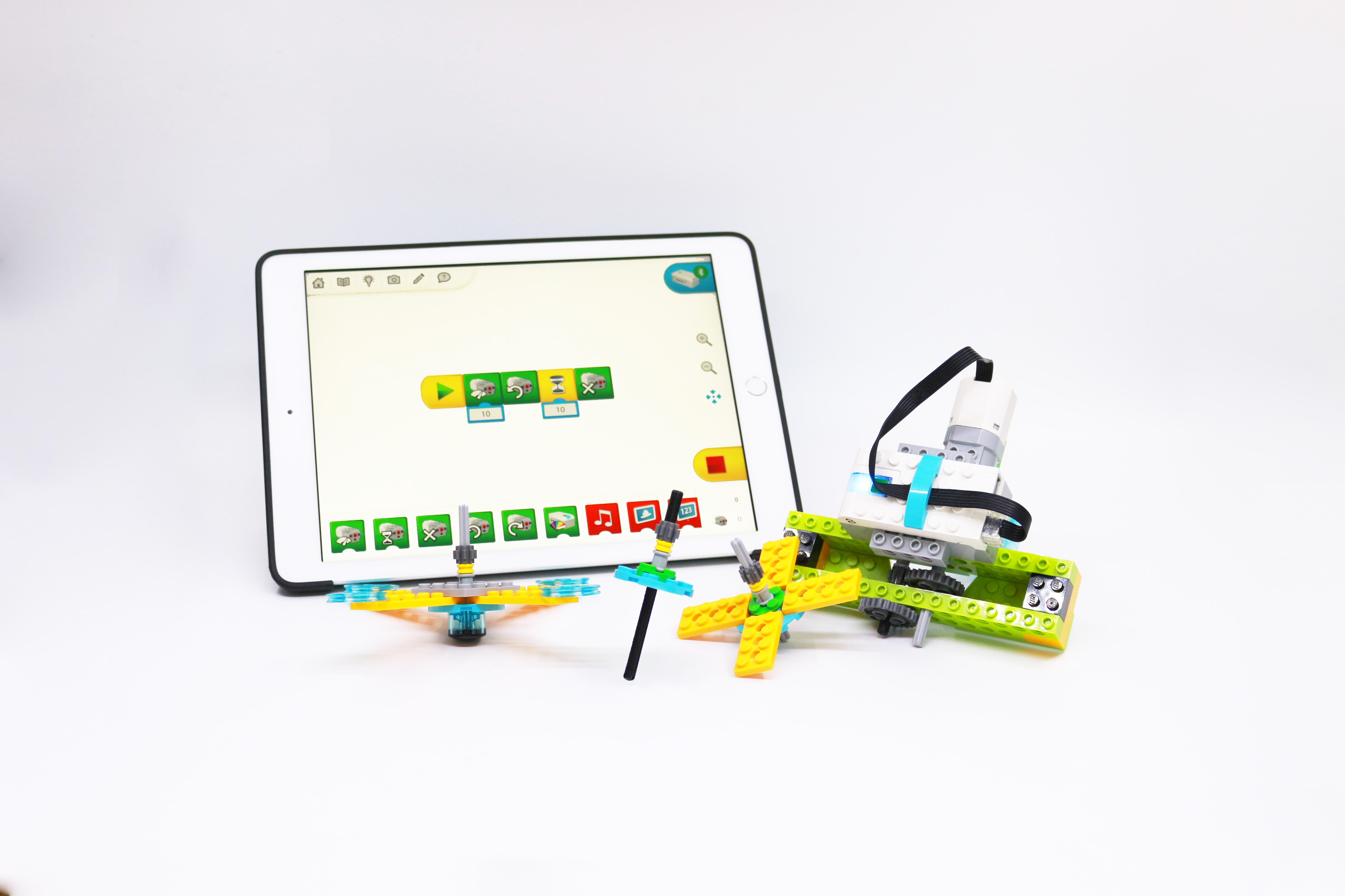 ロボット＆プログラミング教室「ジャイロシューター with LEGO WeDo2.0」